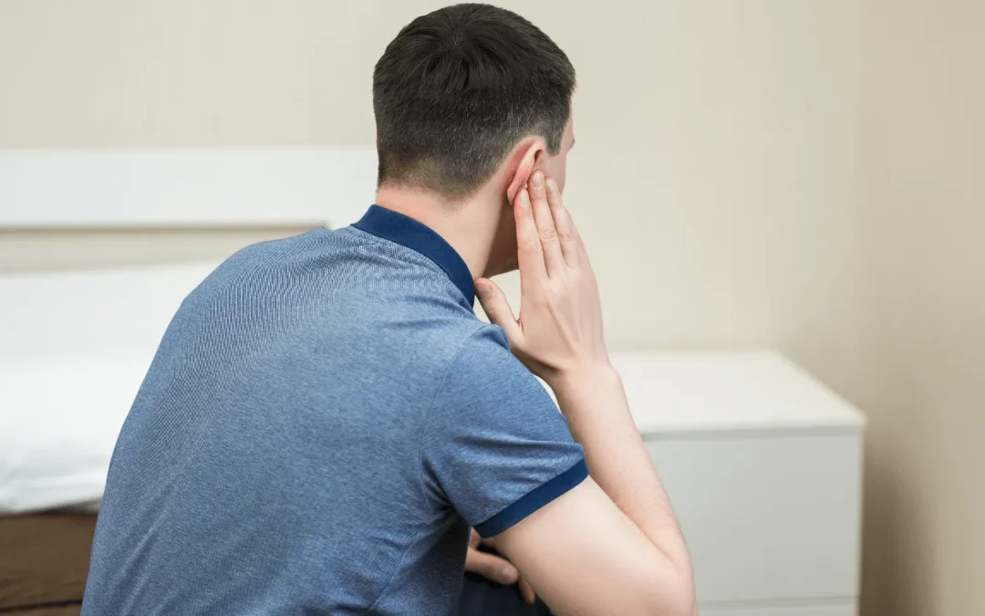 Oreille droite qui siffle : comment traiter ce phénomène ?