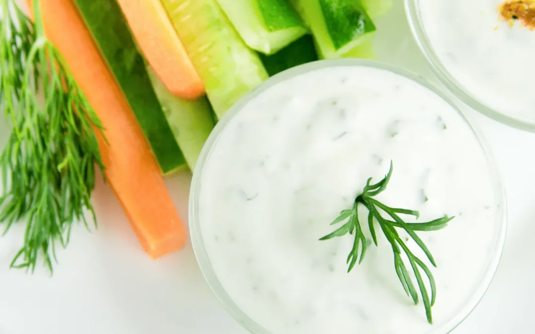 Comment préparer une sauce yaourt parfaite pour tremper des légumes crus