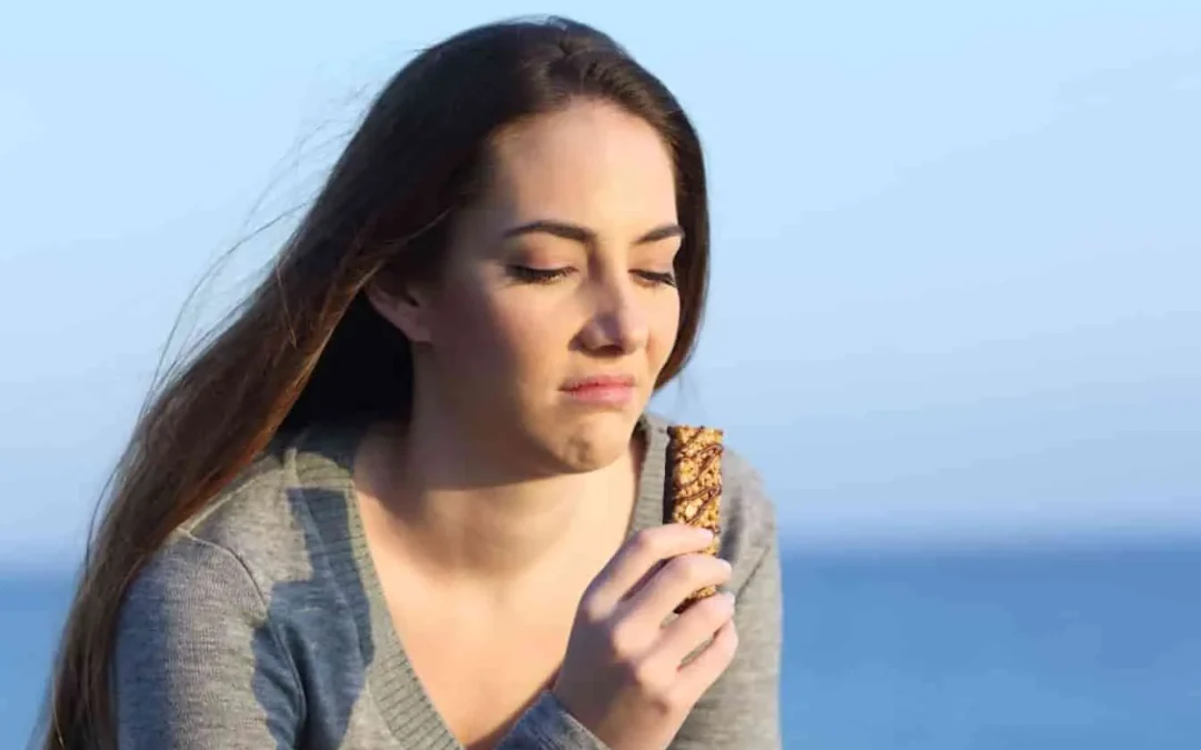 Goût salé dans la bouche : causes, symptômes et solutions
