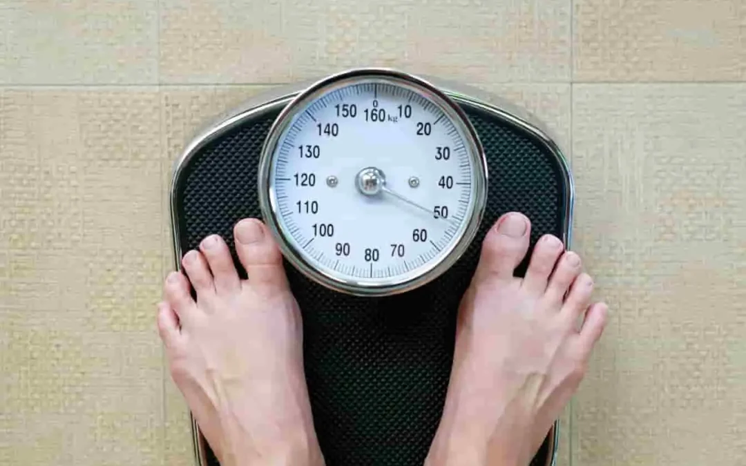 Perdre du poids sans faire de sport : 10 stratégies alimentaires et habitudes quotidiennes pour un amincissement réussi