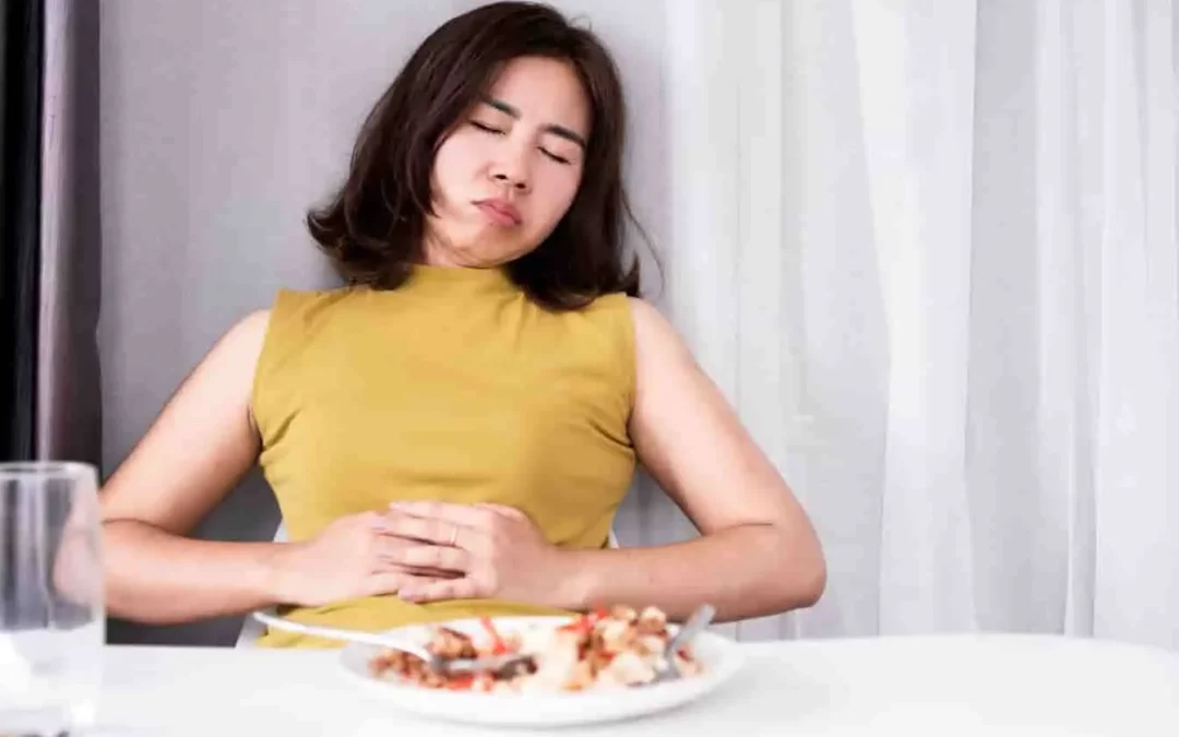 Malaise après les repas : comprendre et gérer les sensations d&rsquo;inconfort