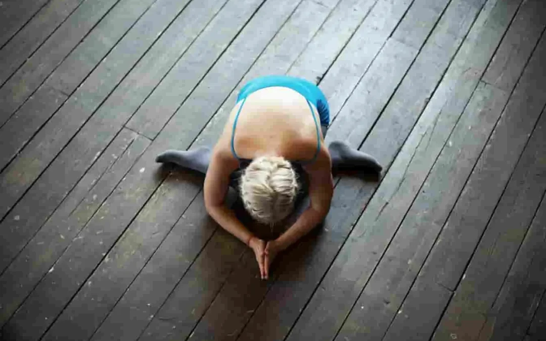 Yoga Mudrasana : guide complet de la posture, bienfaits et exécution (étape par étape)