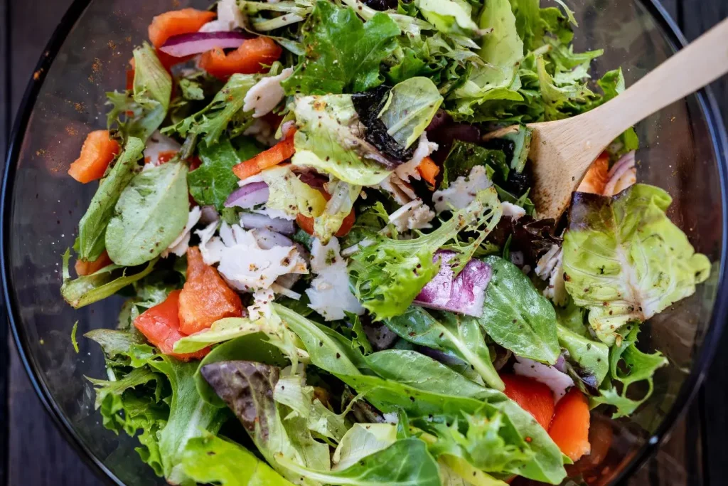 Un repas riche en fibres essentiel pour rééquilibrer sa flore et éviter la dysbiose intestinale.