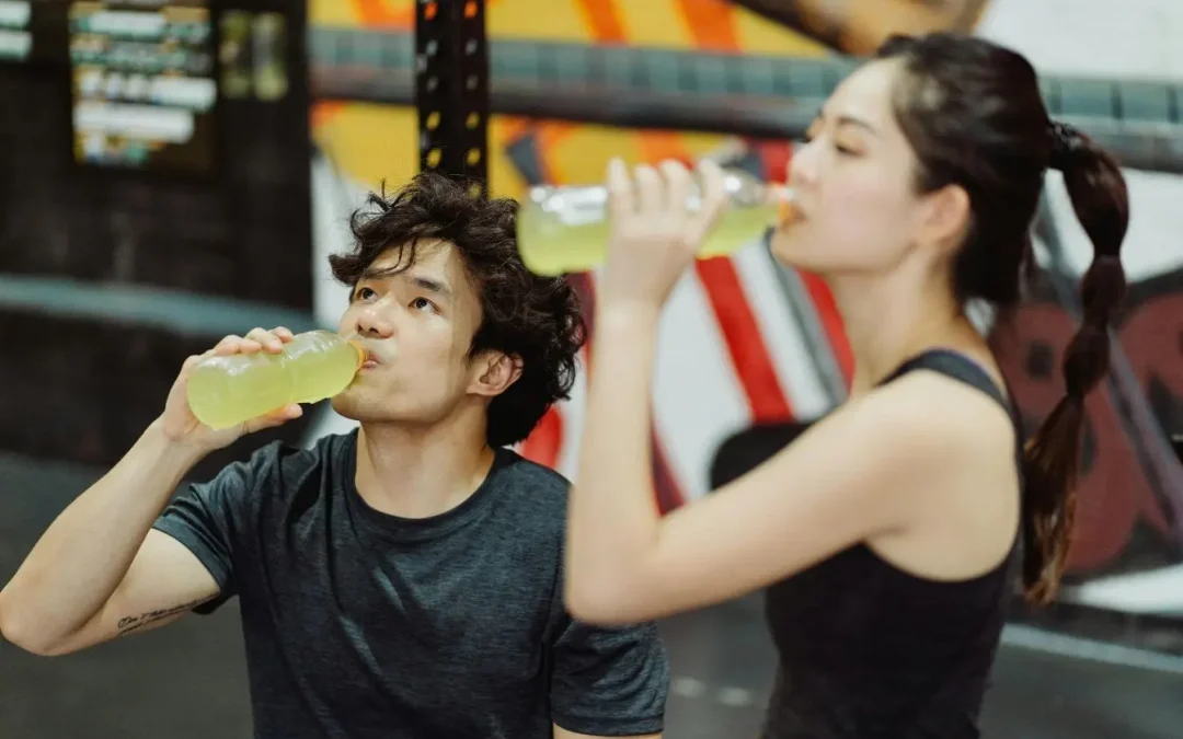 Comment réaliser sa boisson aux électrolytes maison pour le sport ?
