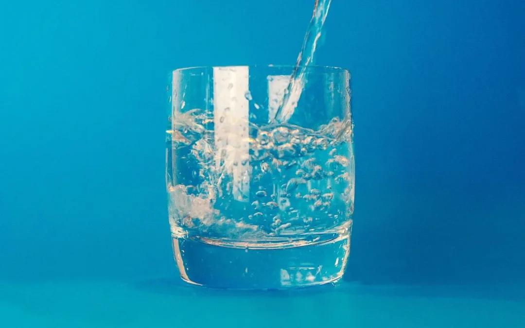 Eau gazeuse : bienfaits et méfaits pour la santé