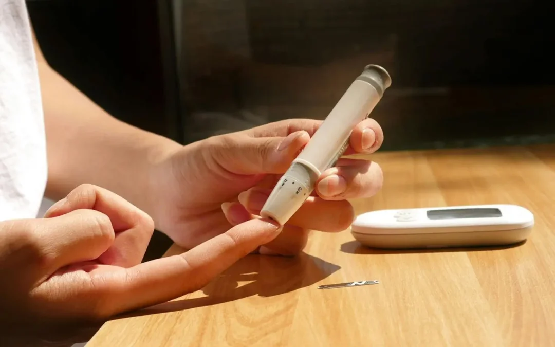 Hypoglycémie : symptômes, causes et gestes d&rsquo;urgence à adopter