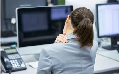Torticolis : remèdes rapides et gestes efficaces pour soulager le cou bloqué